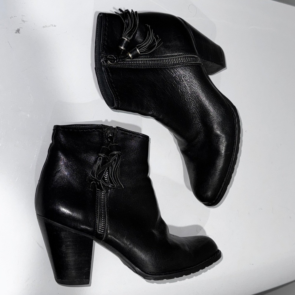 Stuart Weitzman Black Leather Tassel Side Zip Ankle Booties Block Heel Size 7 - Picture 5 of 12